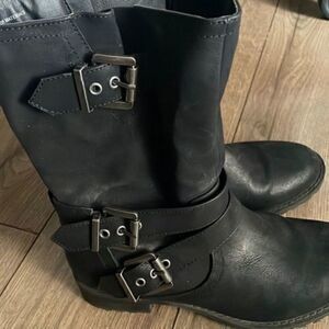 Diba boots​​​​​​​​